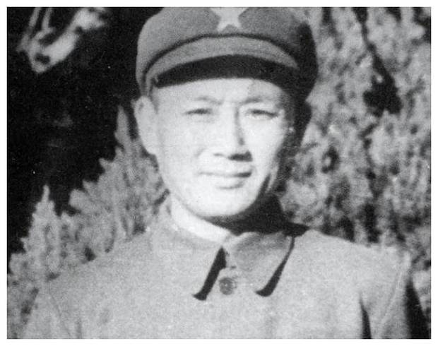 肖家璧有多可恨？毛主席记他21年，1949年亲自下令将其活捉